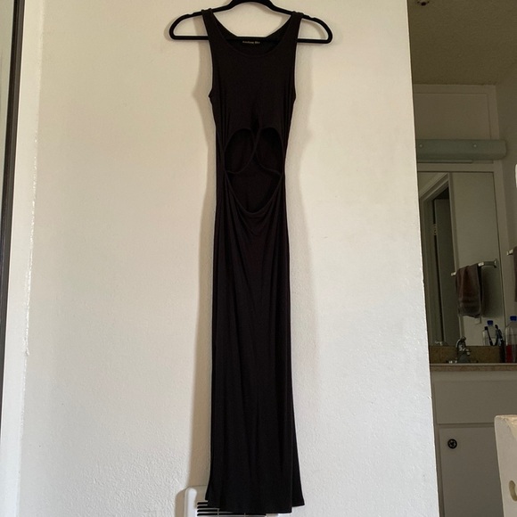 Ooh La Luxe Black Midi Dress front cutout - Picture 2 of 5
